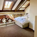 Haniwells Serviced Apartments